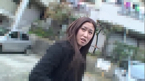 Asian mom make a blowjob