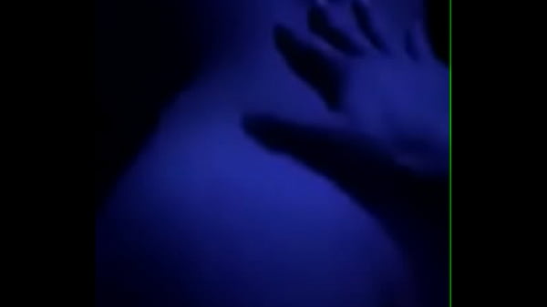 Belle marocaine baise avec moi sur le lit,