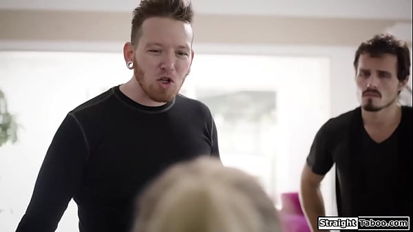 Burglars stumble upon the maid n dp her