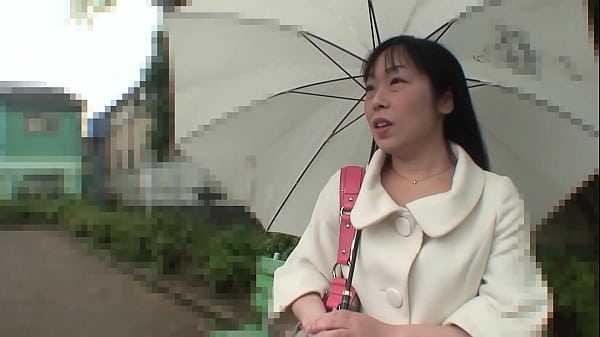 Fucking sweet asian mom at bed