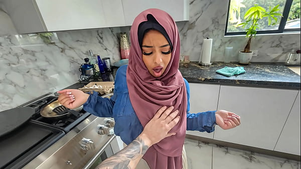 Hot Hijab Wife Wants to Save Her Marriage by Learning how To Give Blowjobs and Talk Dirty – Hijablust