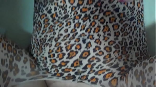 Japonesa casada levando metida no cuzinho apertadinho