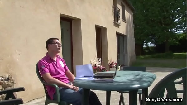 Sexy French housewife Lucie Luke anal fucked outdoor in the garden